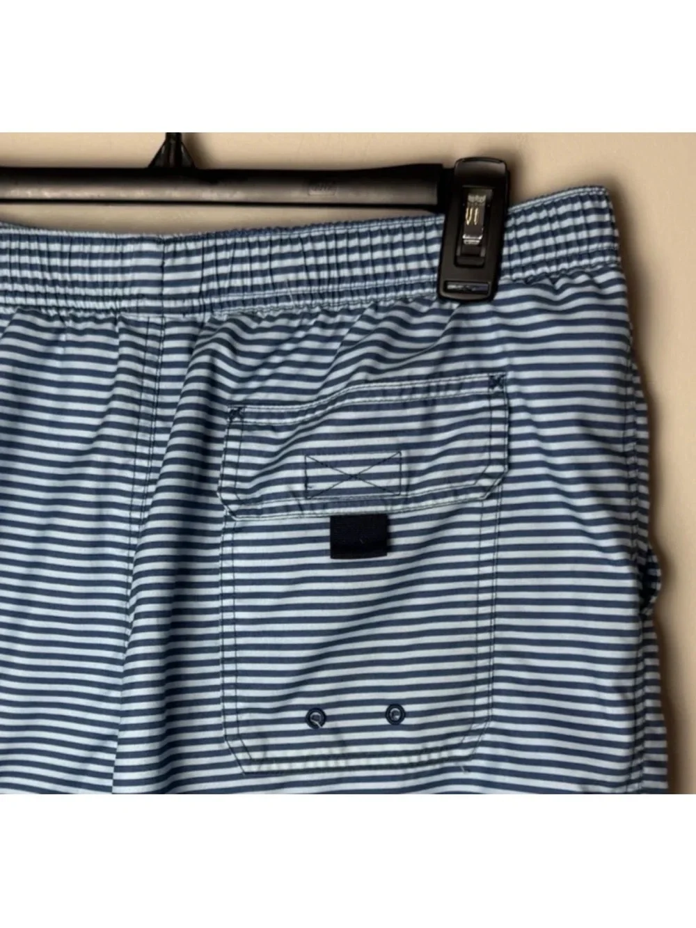 Vineyard Vines Swim Trunks Size Medium Blue Stripes Mesh Lined Pockets
